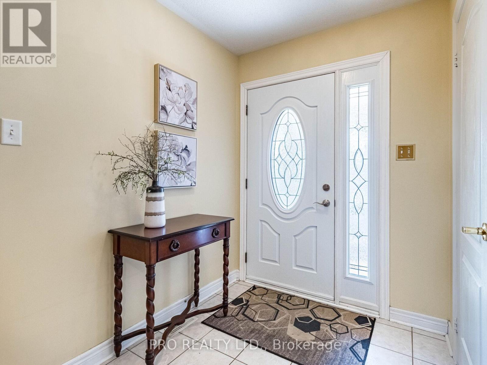 Property at 329 ELLWOOD DRIVE W image 4