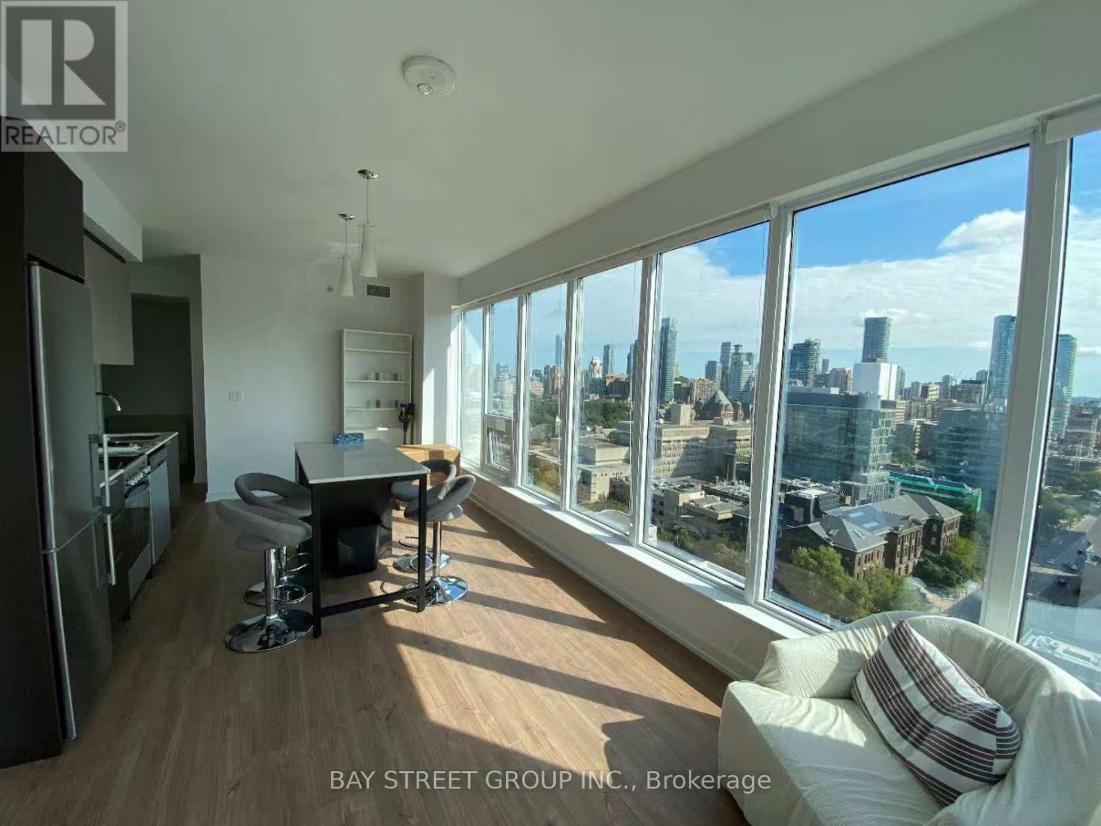 2108 - 203 College Street, Toronto, Ontario  M5T 0C8 - Photo 4 - C12101676