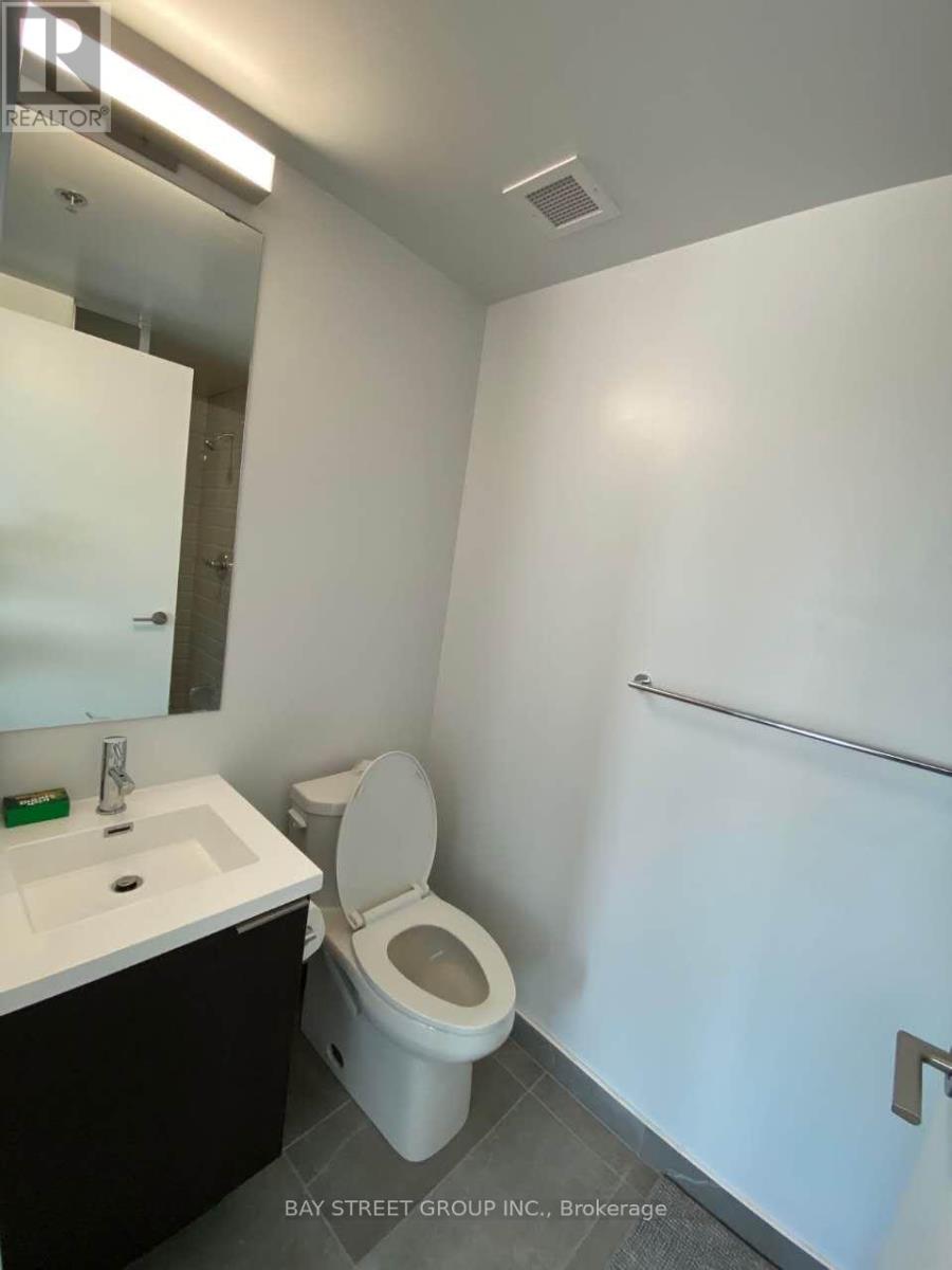 2108 - 203 College Street, Toronto, Ontario  M5T 0C8 - Photo 9 - C12101676