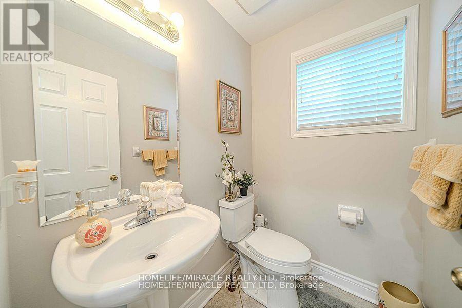47 Gabrielle Crescent, Whitby, Ontario  L1R 3M5 - Photo 6 - E12101675