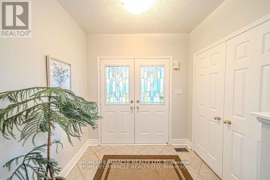 47 Gabrielle Crescent, Whitby, Ontario  L1R 3M5 - Photo 8 - E12101675