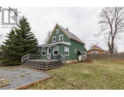 1 Moore Street, Parrsboro, Ca