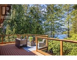 5864 SKOOKUMCHUK ROAD, Sechelt, British Columbia