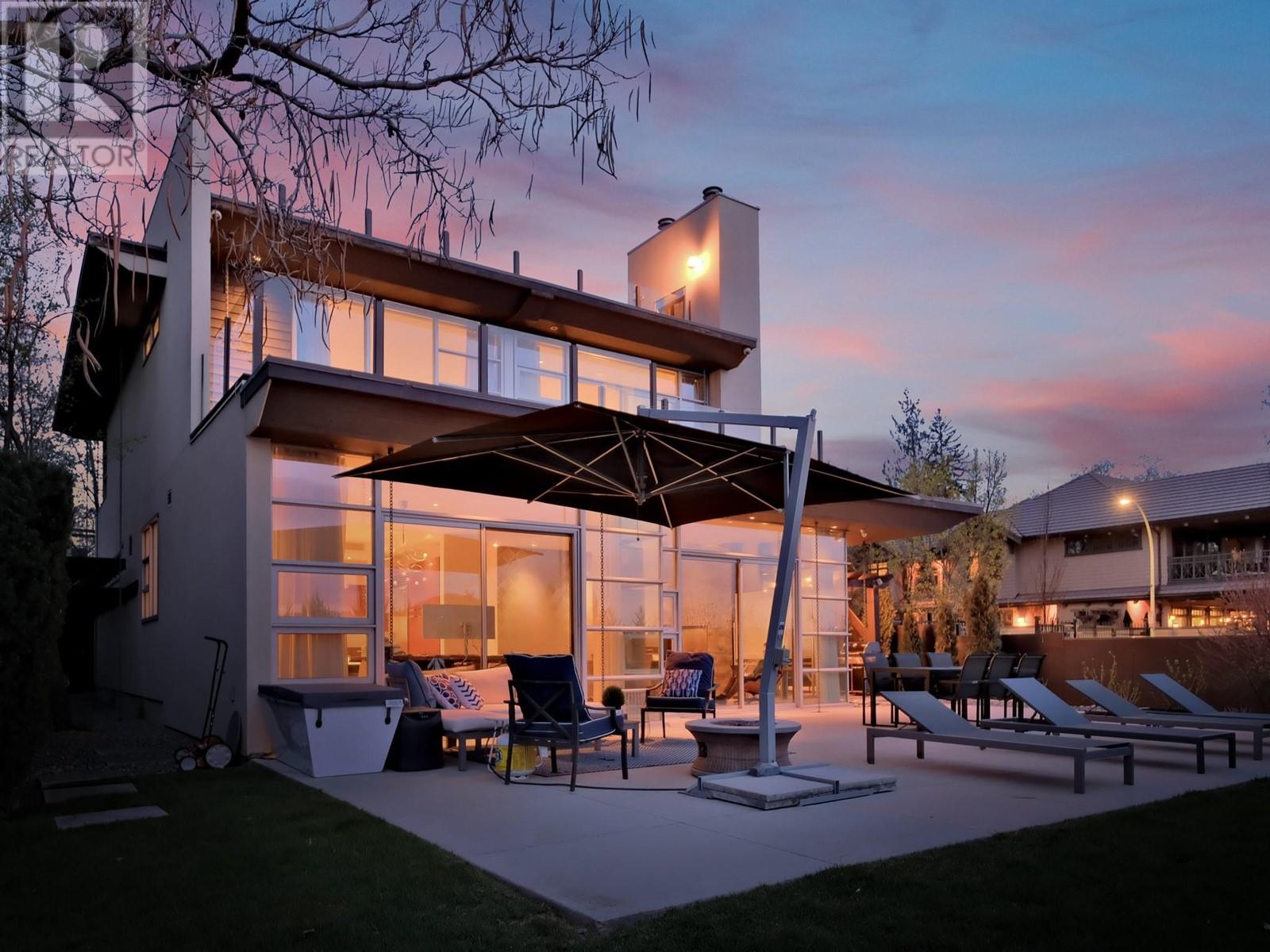 2096 Abbott Street, Kelowna, British Columbia