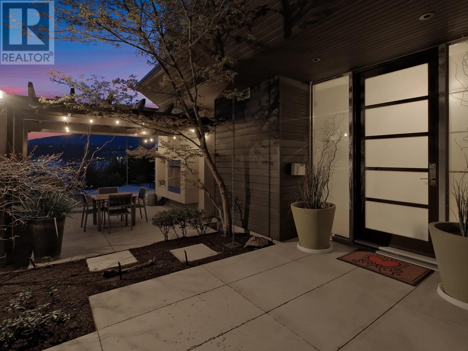2096 Abbott Street, Kelowna, British Columbia  V1Y 1C6 - Photo 77 - 10343563