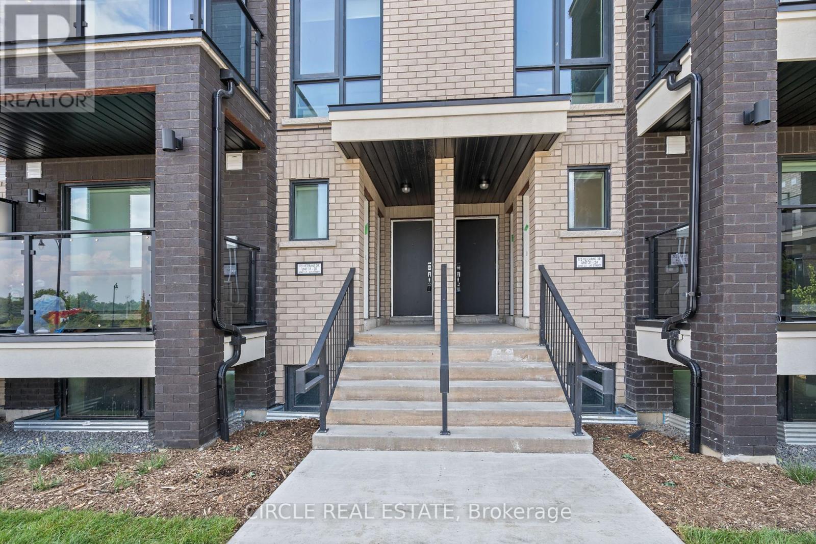 Property at 20 - 175 VETERANS DRIVE image 3