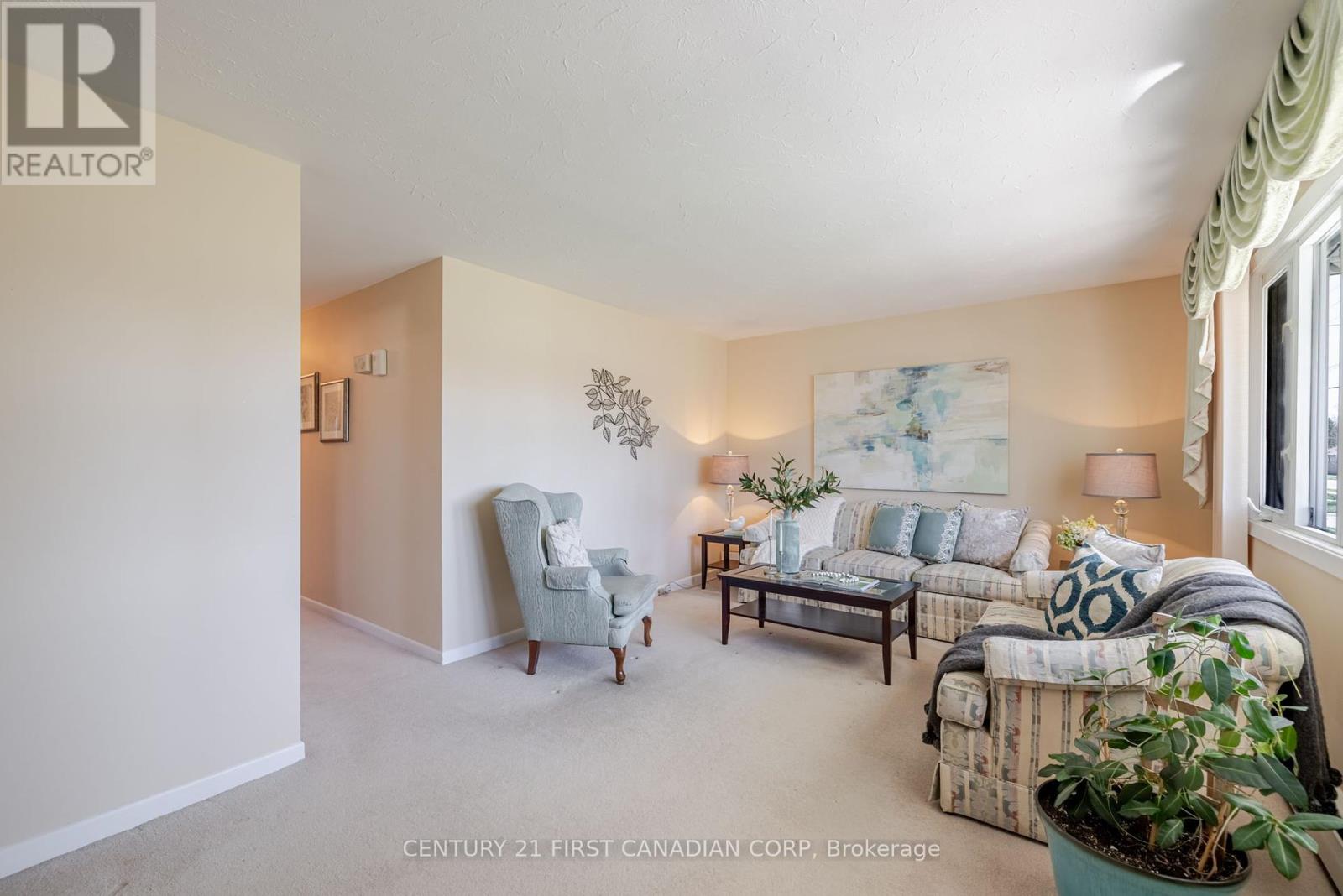 758 Cheapside Street, London East (East C), Ontario  N5Y 3Y8 - Photo 5 - X12101808