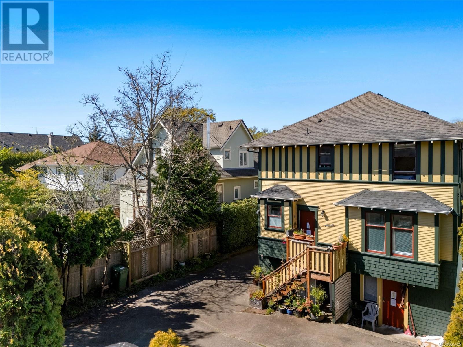 123 Cambridge St, Victoria, British Columbia  V8V 4B1 - Photo 9 - 996425