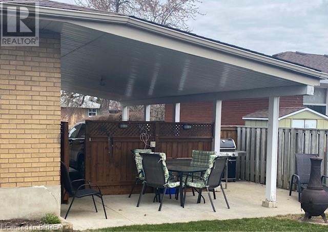 Property at 9 BLUERIDGE Crescent image 3