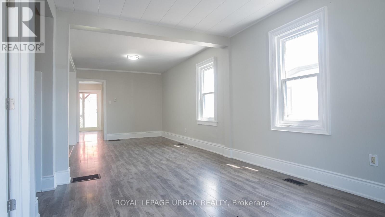 Property at 36 WELLAND STREET image 4