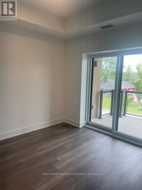 207 - 19b West Street N, Kawartha Lakes, Ontario  K9V 1C4 - Photo 10 - X12101750