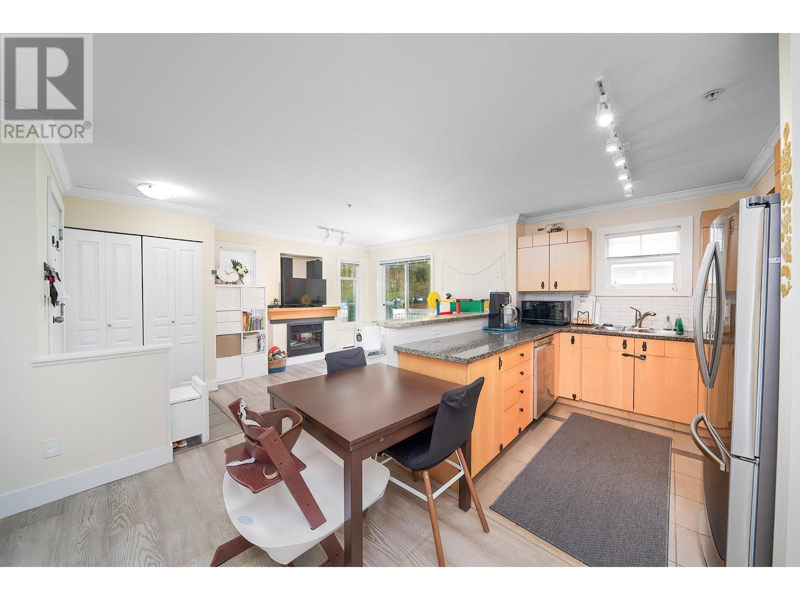 34 7428 Southwynde Avenue, Burnaby, British Columbia  V3N 0A1 - Photo 8 - R2993858
