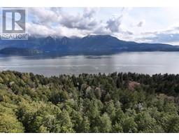 1588 Eagle Cliff Road, Bowen Island, Ca