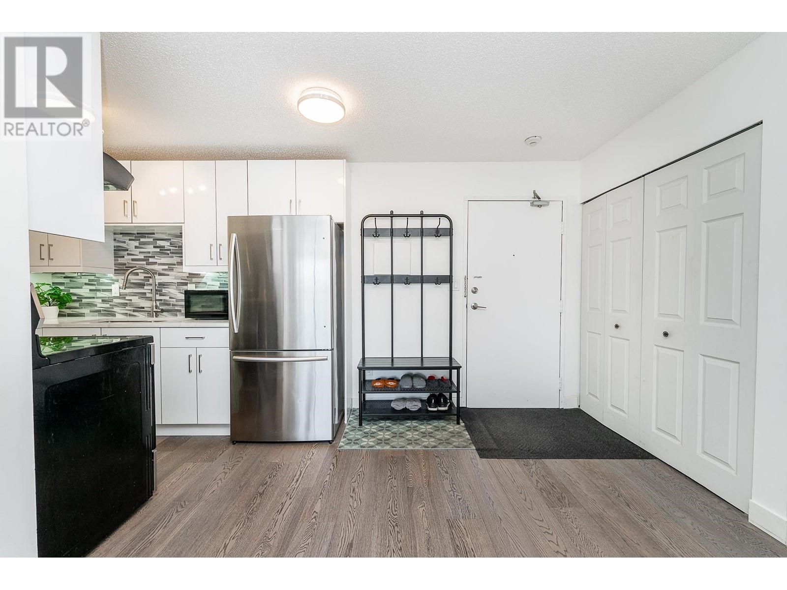 Property at 307 2055 SUFFOLK AVENUE image 2