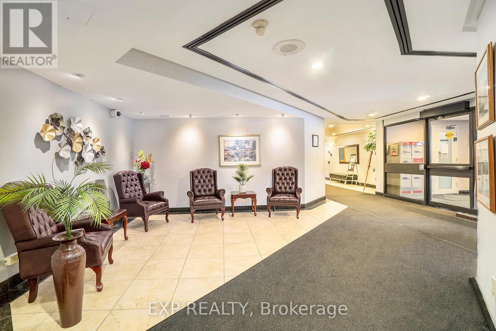 Property at 1013 - 80 SANDCASTLE DRIVE image 3