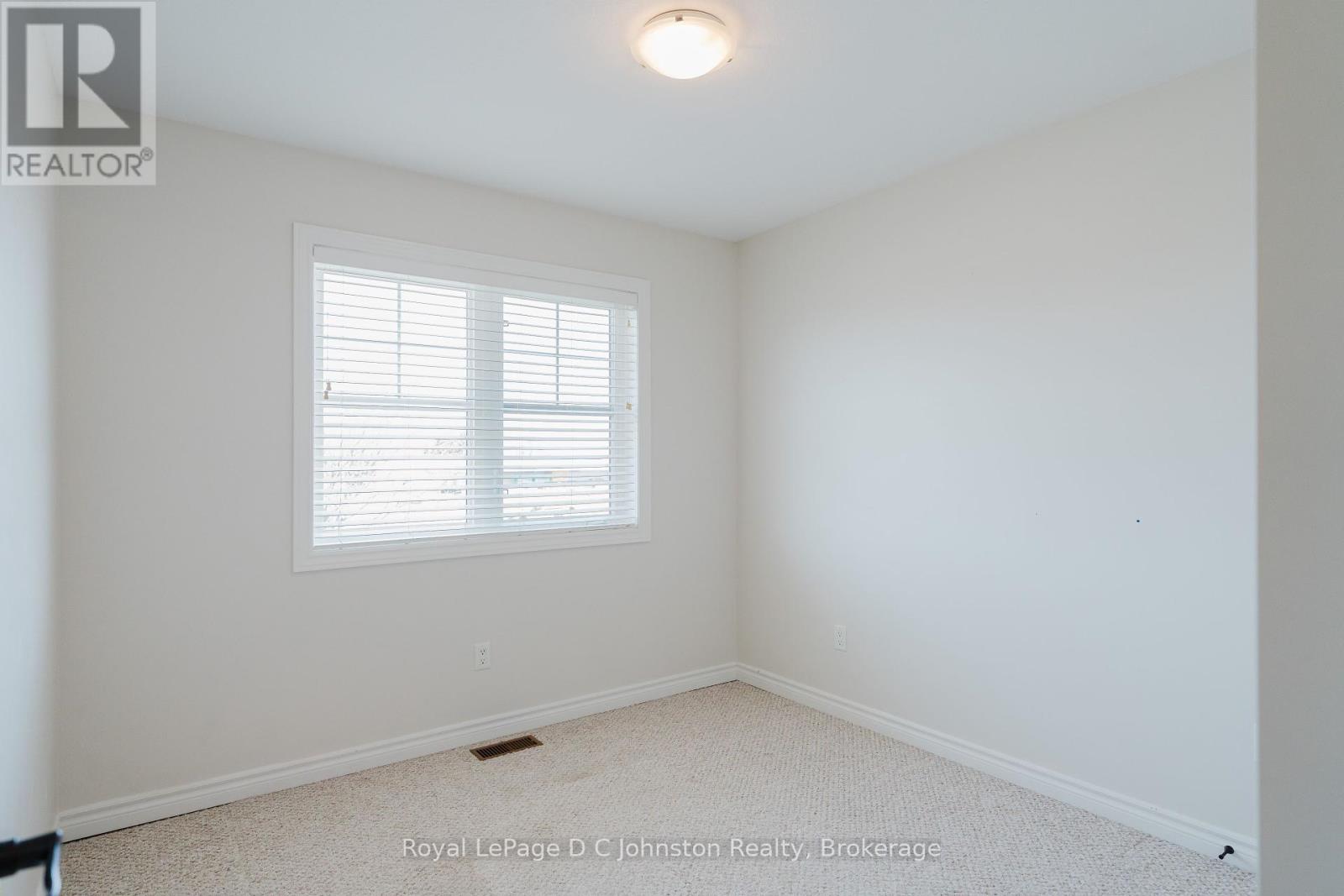 18 - 935 Goderich Street N, Saugeen Shores, Ontario  N0H 2C3 - Photo 21 - X12101787