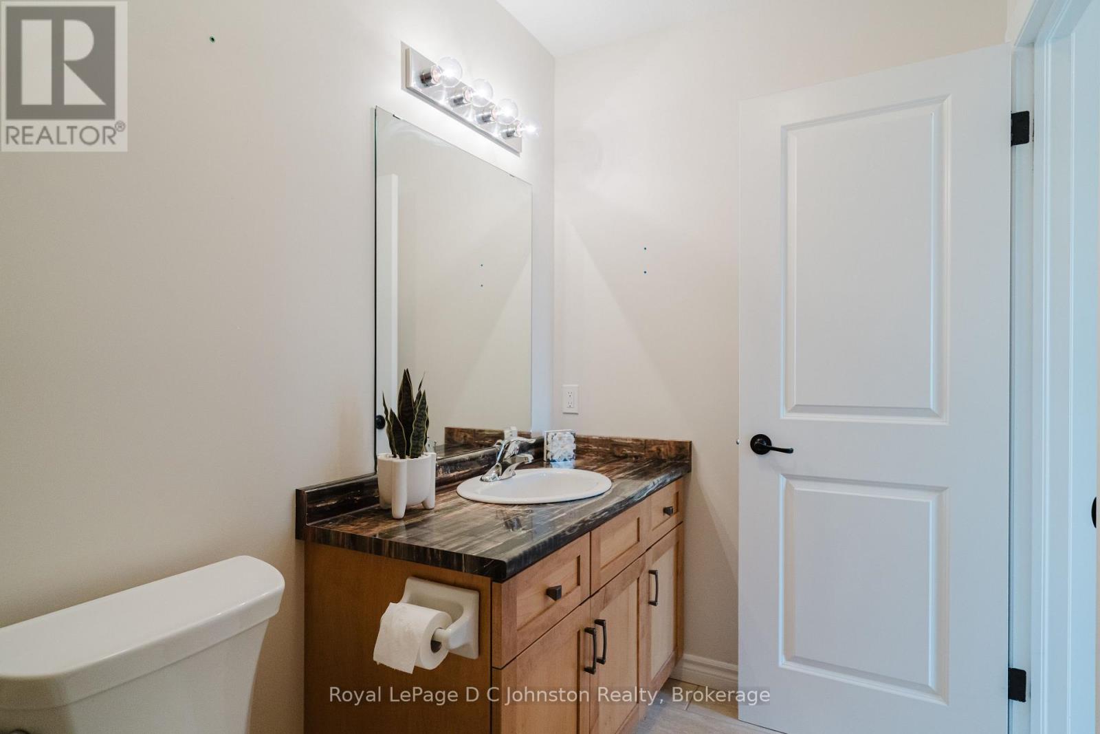 18 - 935 Goderich Street N, Saugeen Shores, Ontario  N0H 2C3 - Photo 26 - X12101787