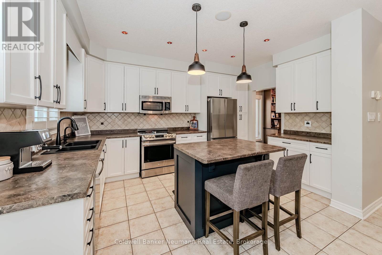 44 Hall Avenue, Guelph, Ontario  N1L 0B3 - Photo 11 - X12101810