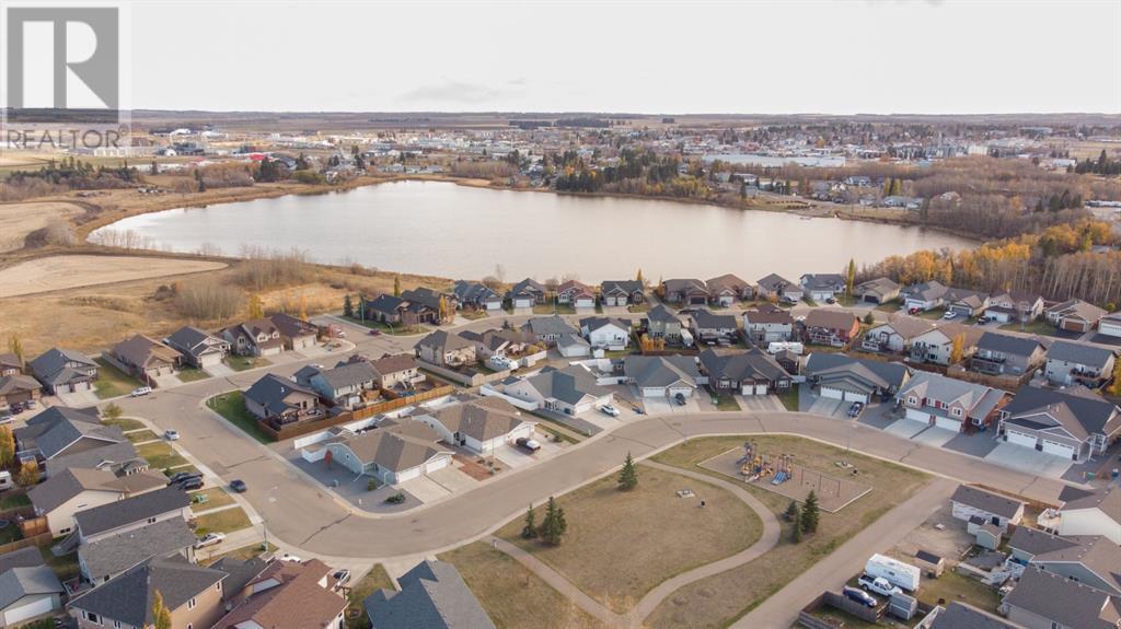 6440 Elmwood Way, Innisfail, Alberta  T4G 0A4 - Photo 3 - A2200923