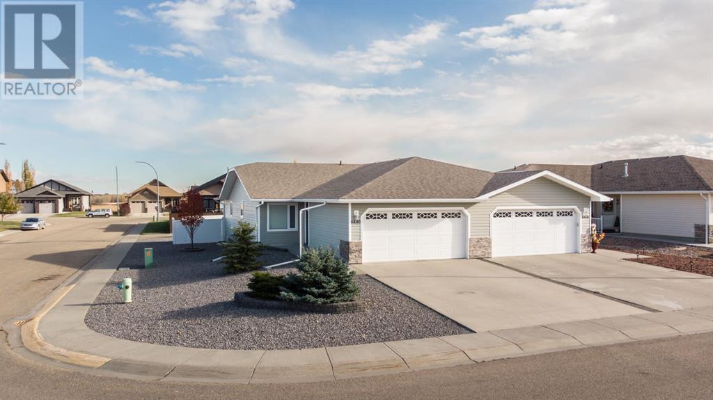 6440 Elmwood Way, Innisfail, Alberta  T4G 0A4 - Photo 1 - A2200923