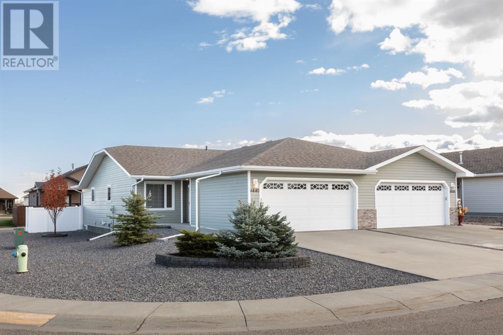 6440 Elmwood Way, Innisfail, Alberta  T4G 0A4 - Photo 2 - A2200923