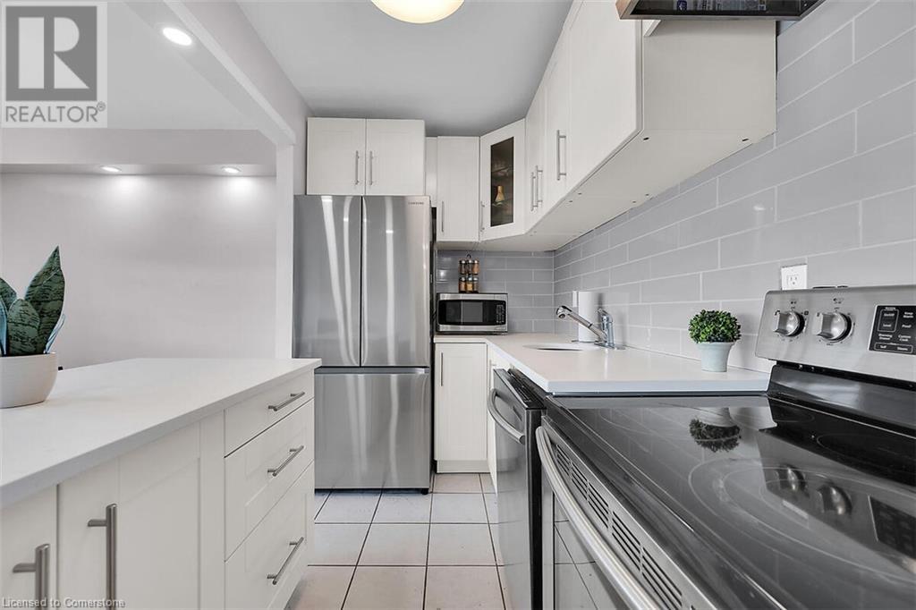 Property at 15 ALBRIGHT Road Unit# 811 image 2