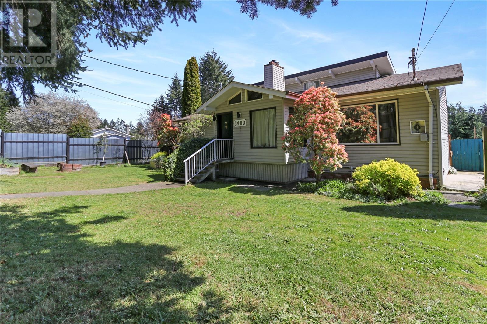 Property at 3480 Hammond Bay Rd image 2