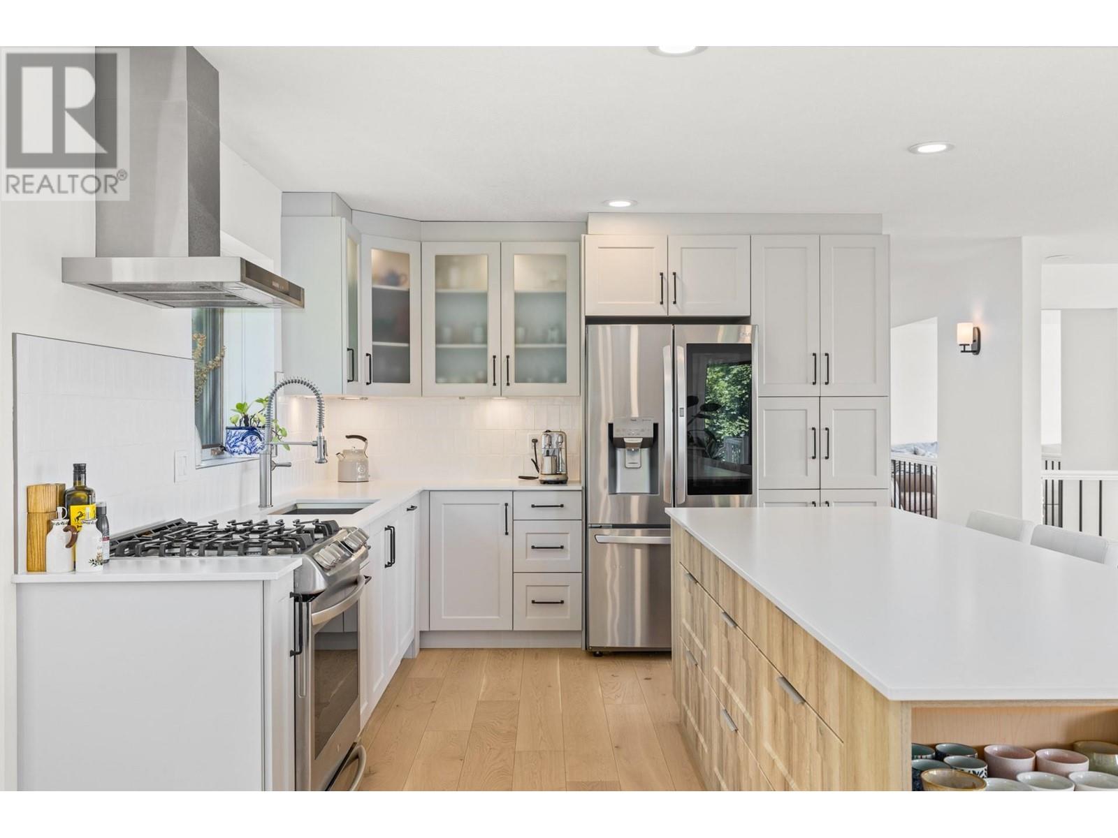 Property at 403 Stellar Drive image 4