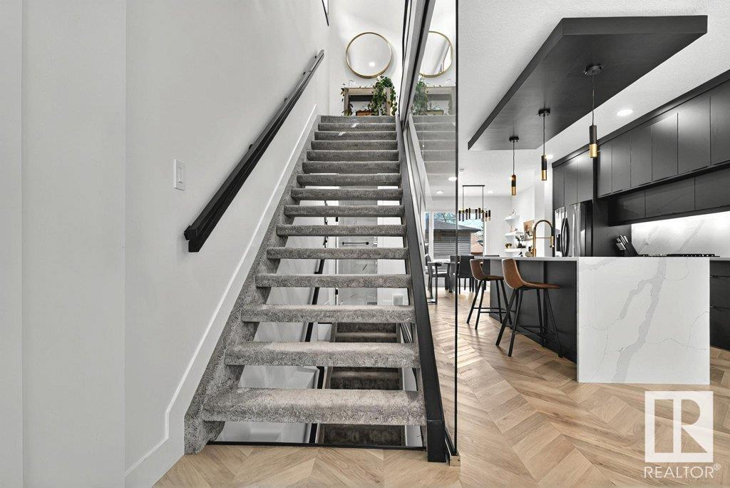 Property at 10810 135 ST NW image 3
