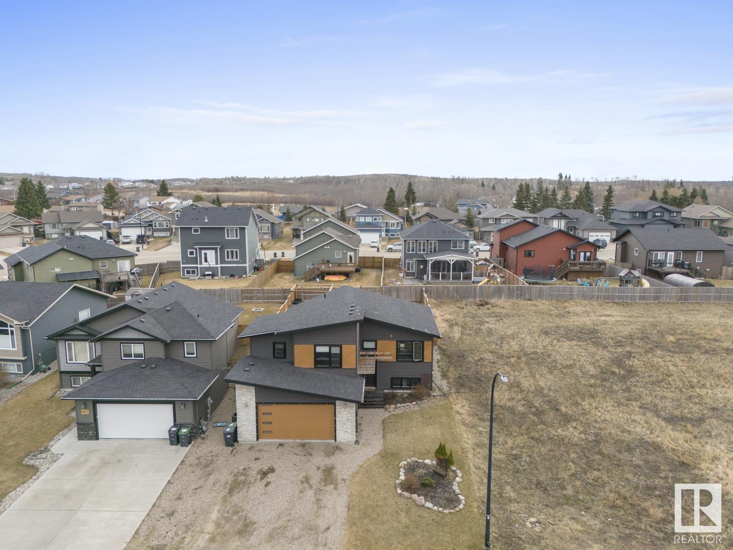 Property at 1405 18 AV image 4