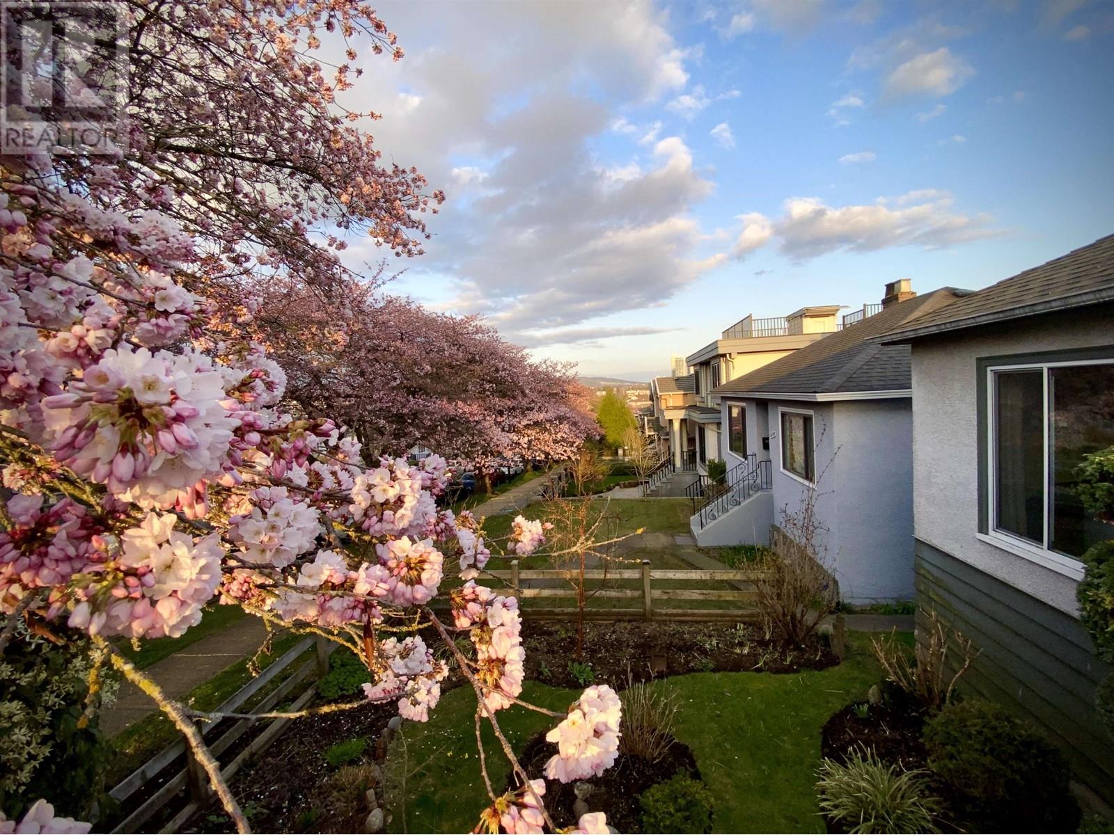 Property at 3114 GRAVELEY STREET image 5