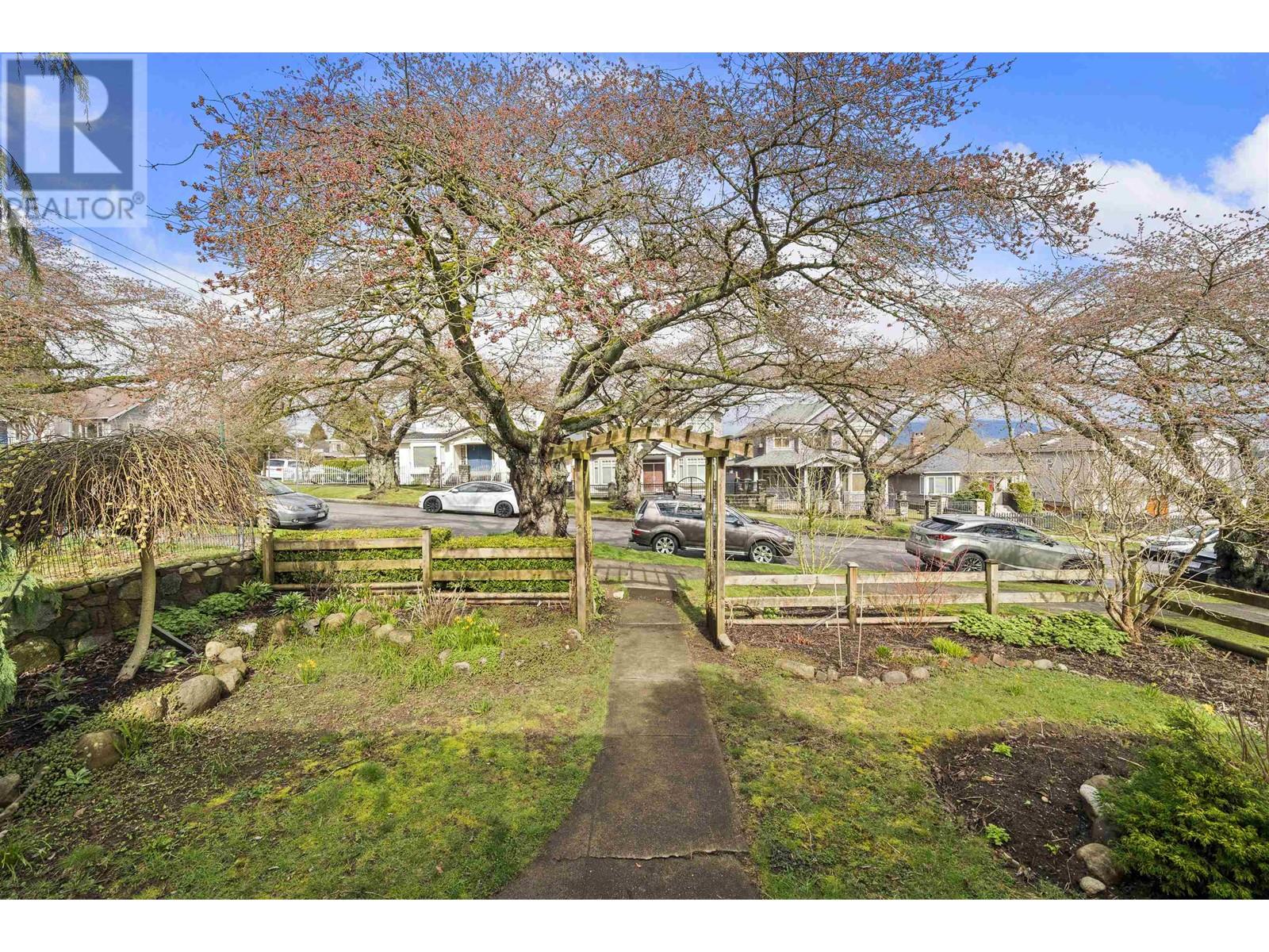 Property at 3114 GRAVELEY STREET image 4