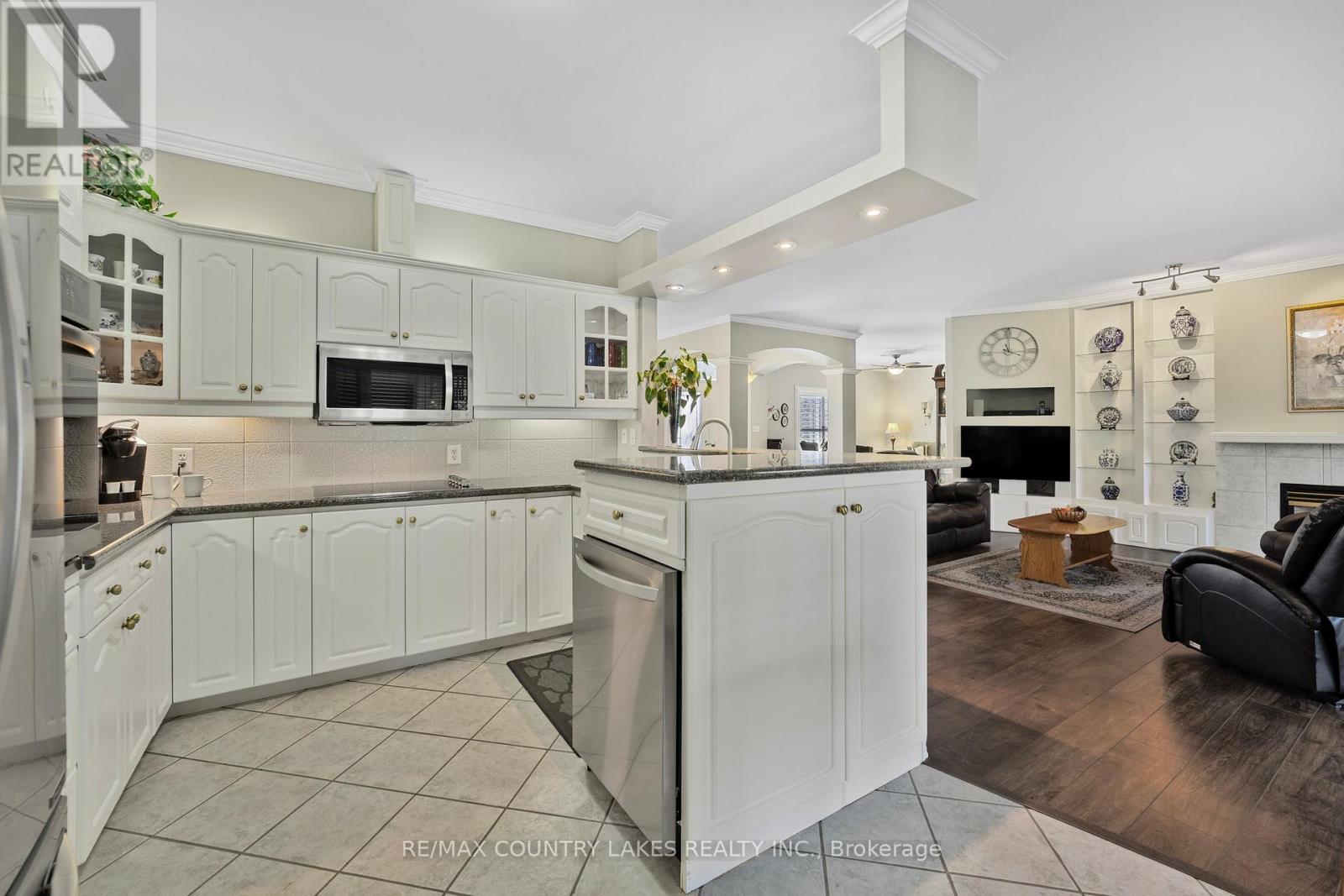 50 Laguna Parkway, Ramara, Ontario  L0K 1B0 - Photo 15 - S12100403