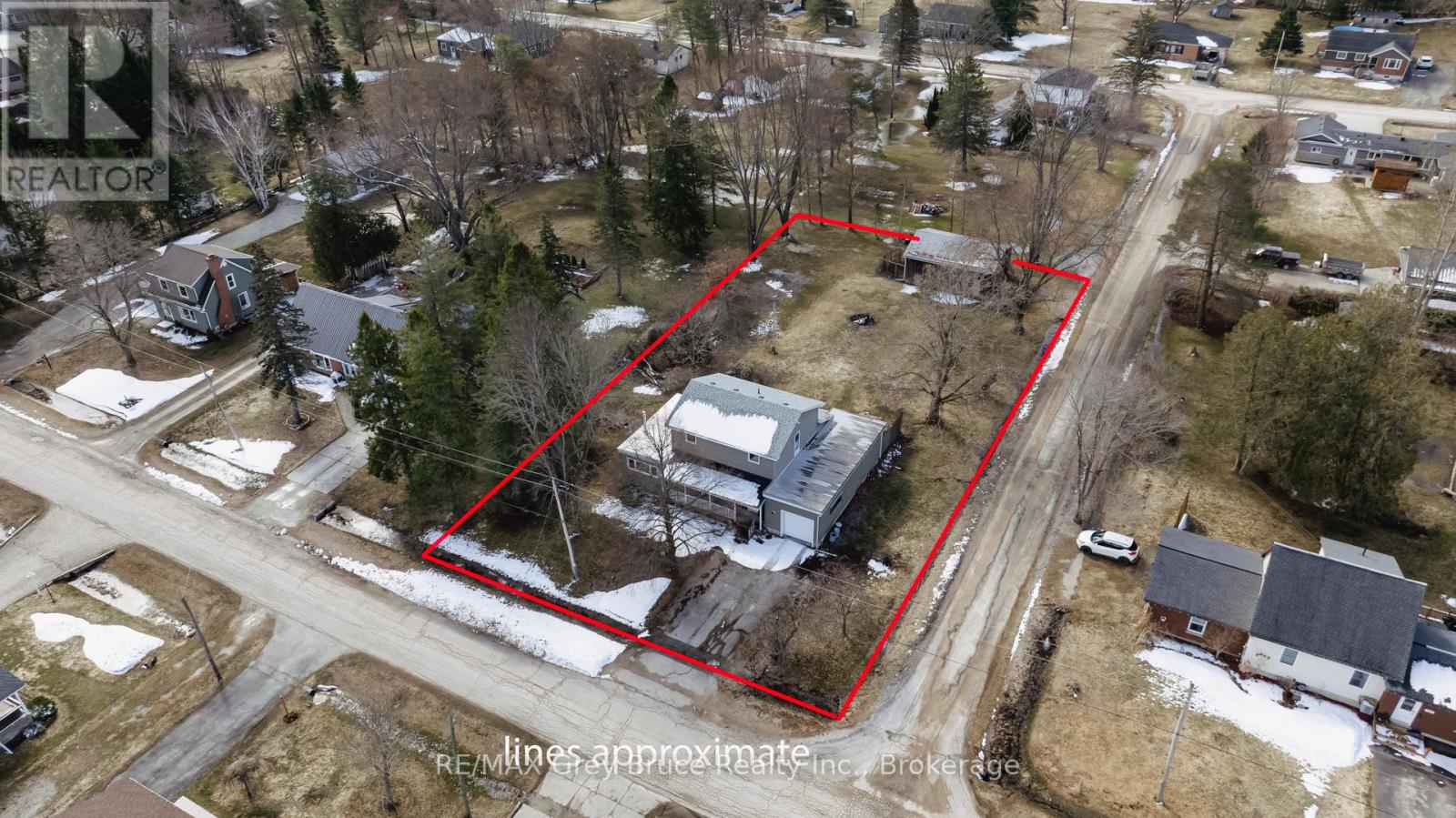 868 16th Street W, Georgian Bluffs, Ontario  N4K 6V5 - Photo 41 - X12101668