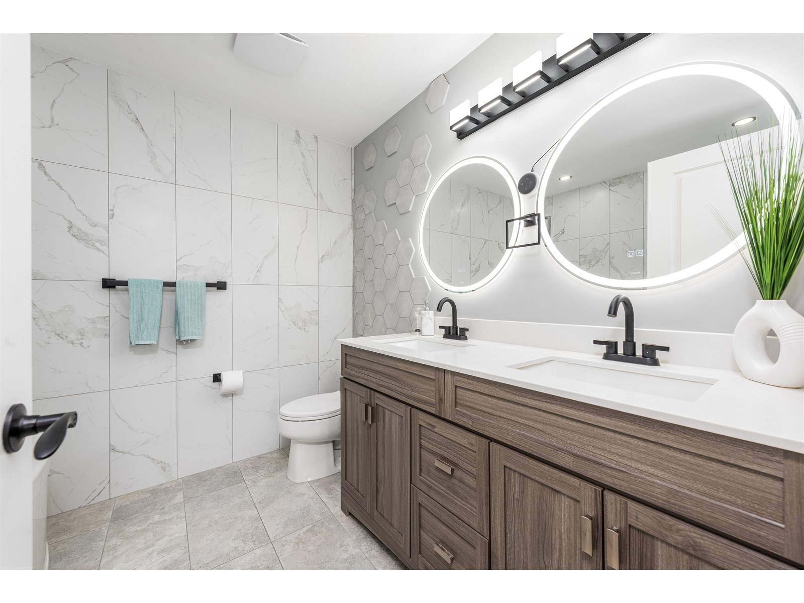 304 5430 201 Street, Langley, British Columbia  V3A 0A2 - Photo 7 - R2994009