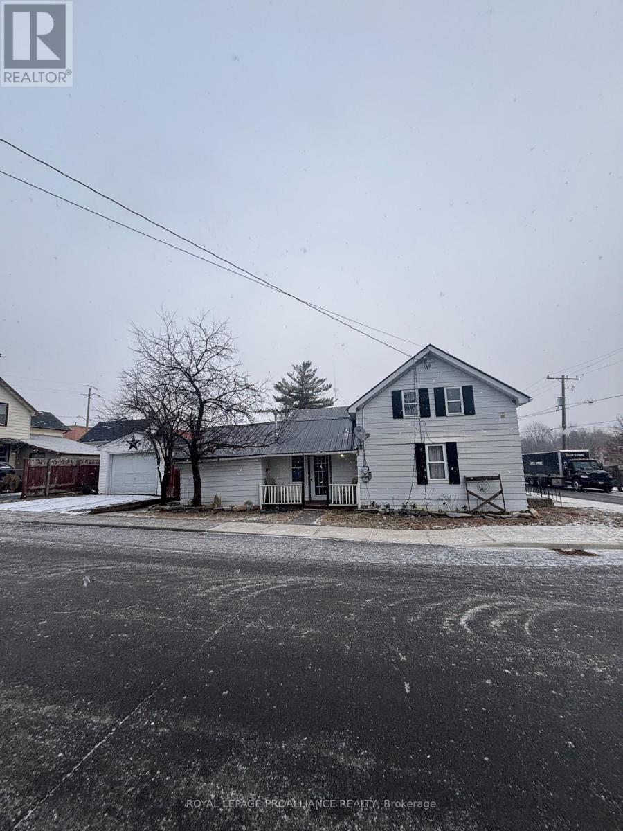 Property at 27 WATER STREET W image 5