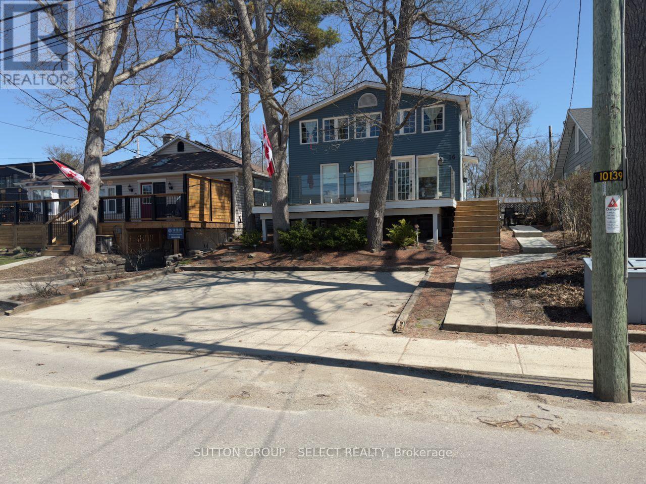 Photo 2 of 41 for 16 Huron Avenue