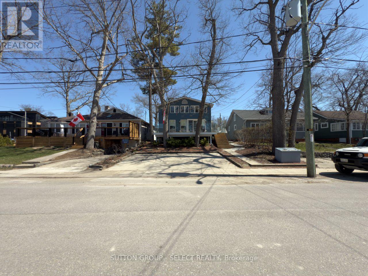 Photo 6 of 41 for 16 Huron Avenue