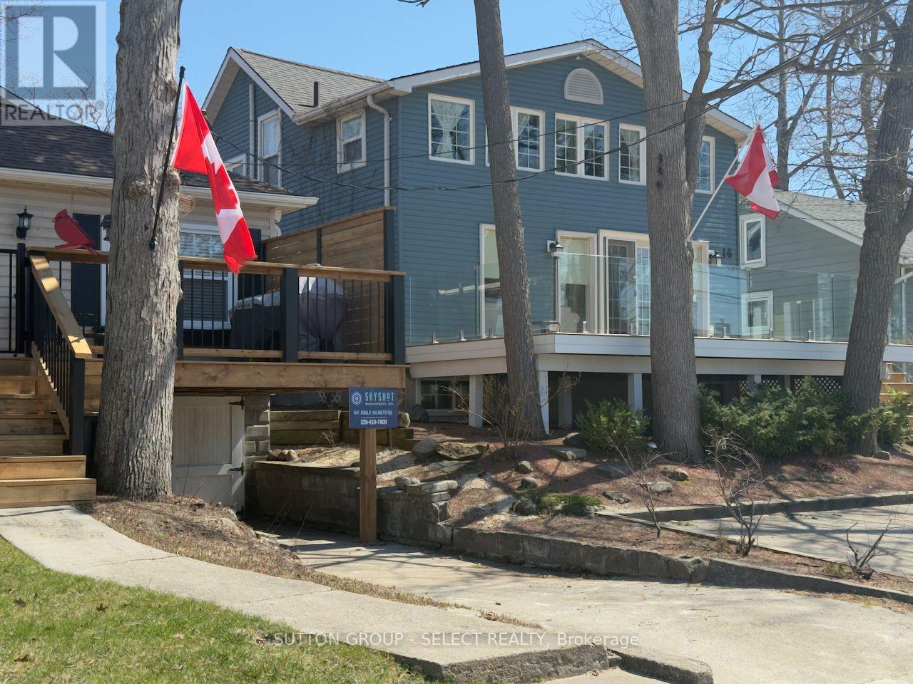 Photo 8 of 41 for 16 Huron Avenue