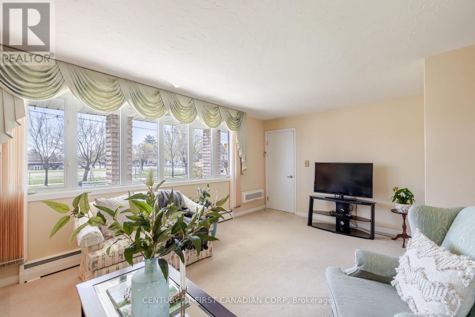 758 Cheapside Street, London East (East C), Ontario  N5Y 3Y8 - Photo 6 - X12102006