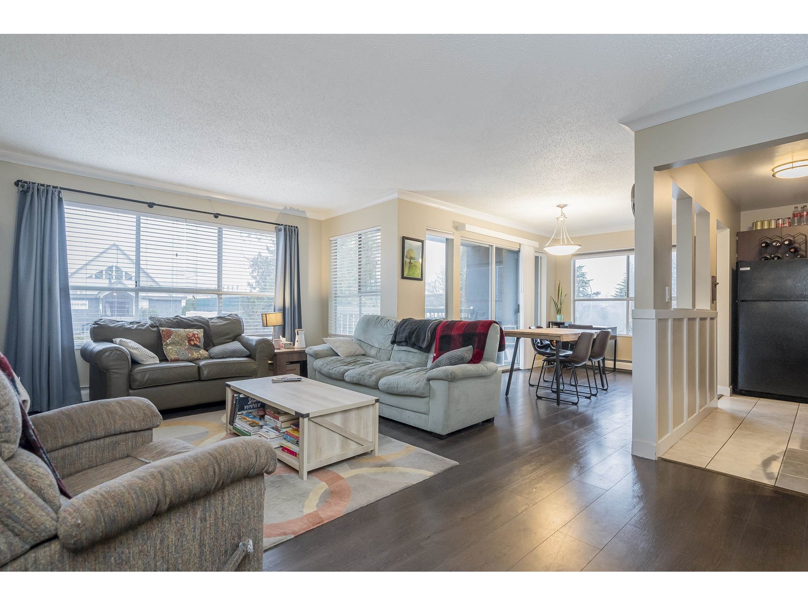 206 5664 200 Street, Langley, British Columbia  V3A 1M8 - Photo 2 - R2974987