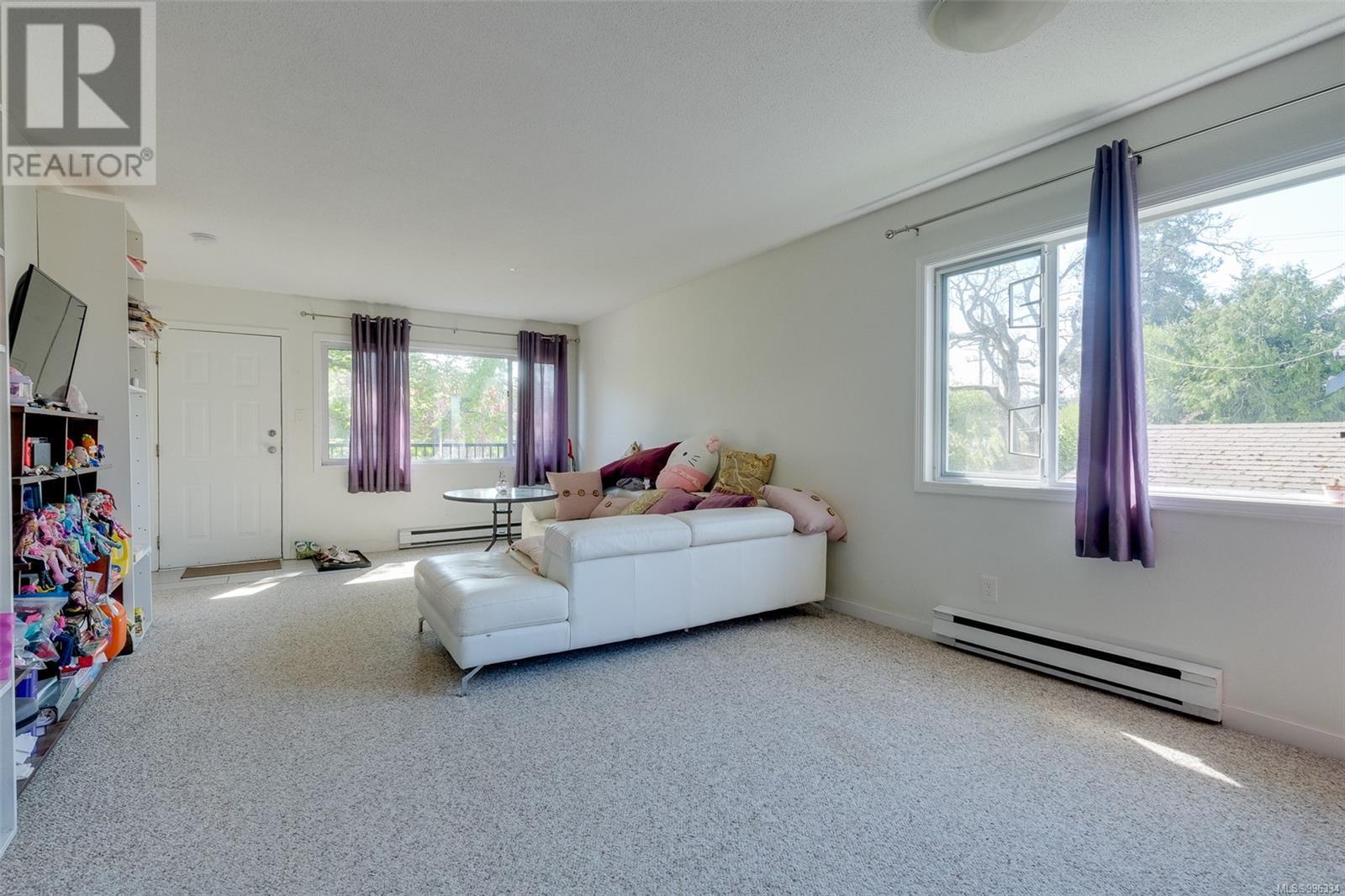 Property at 760 Wilson St image 2