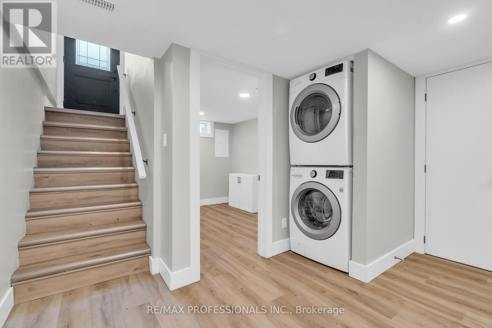 LOWER - 139 BYRON AVENUE, Kitchener, Ontario
