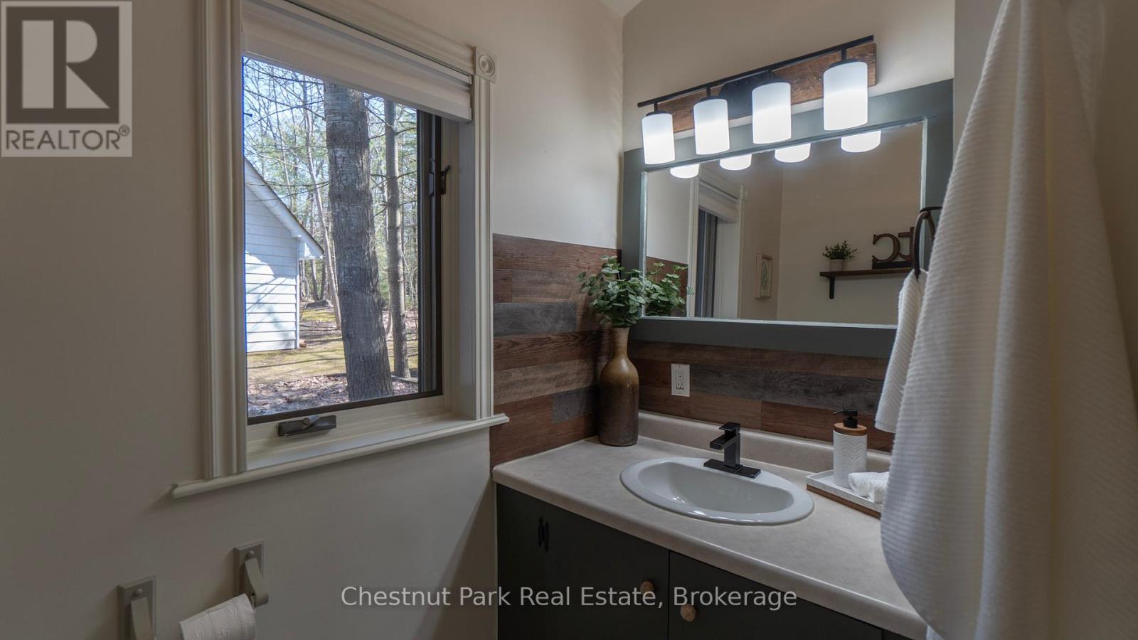 1035 Hesners Lake Road, Muskoka Lakes, Ontario  P0C 1A0 - Photo 13 - X12101879