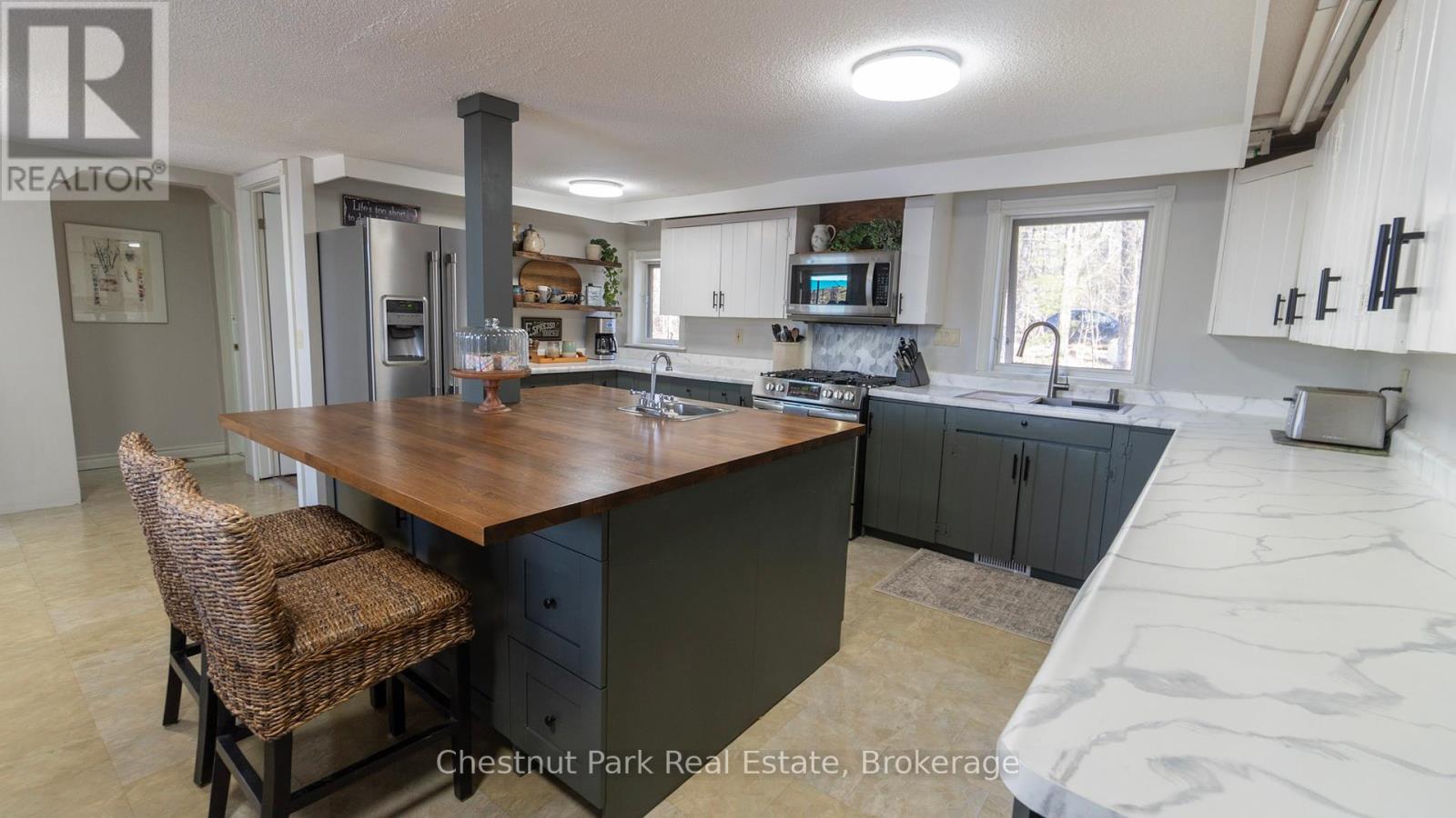 1035 Hesners Lake Road, Muskoka Lakes, Ontario  P0C 1A0 - Photo 6 - X12101879