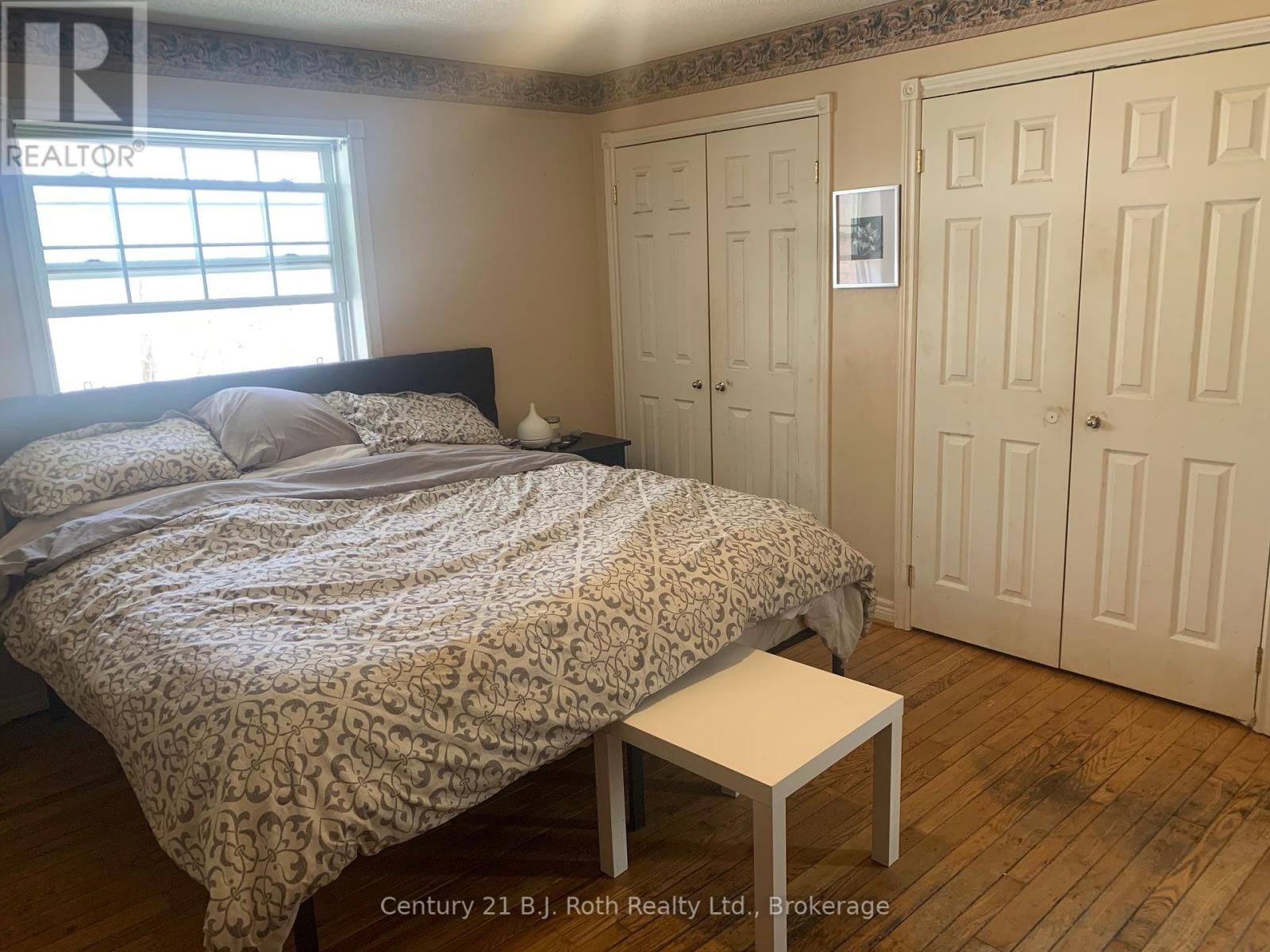 1087 Merkley Road, Gravenhurst, Ontario  P1P 1R3 - Photo 15 - X12101912