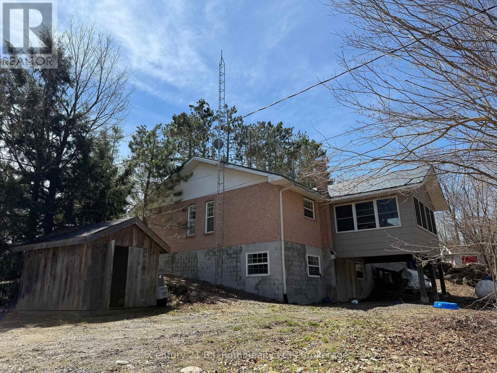 1087 Merkley Road, Gravenhurst, Ontario  P1P 1R3 - Photo 2 - X12101912