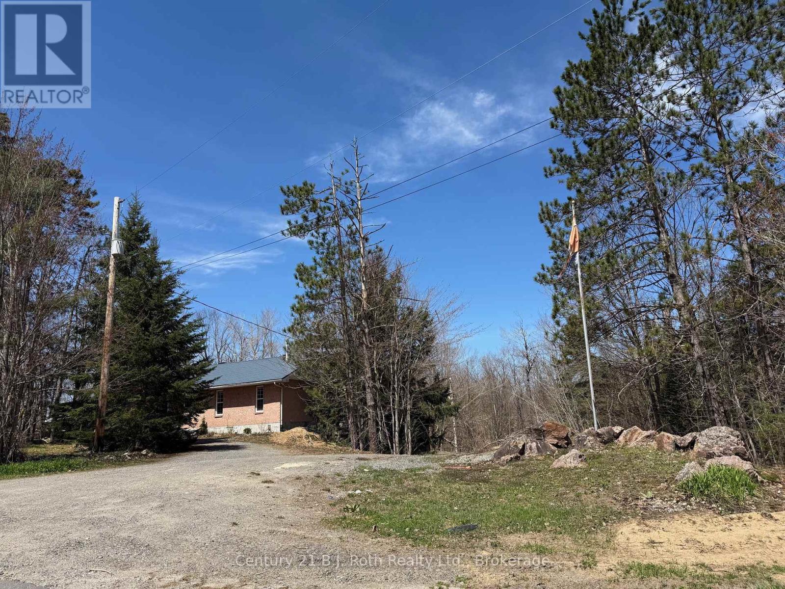 1087 Merkley Road, Gravenhurst, Ontario  P1P 1R3 - Photo 3 - X12101912