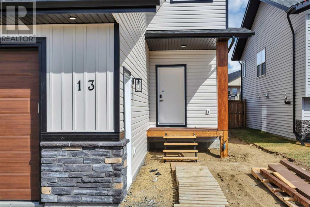 13 Murphy Close, Blackfalds, Alberta  T4M 0H5 - Photo 2 - A2211616