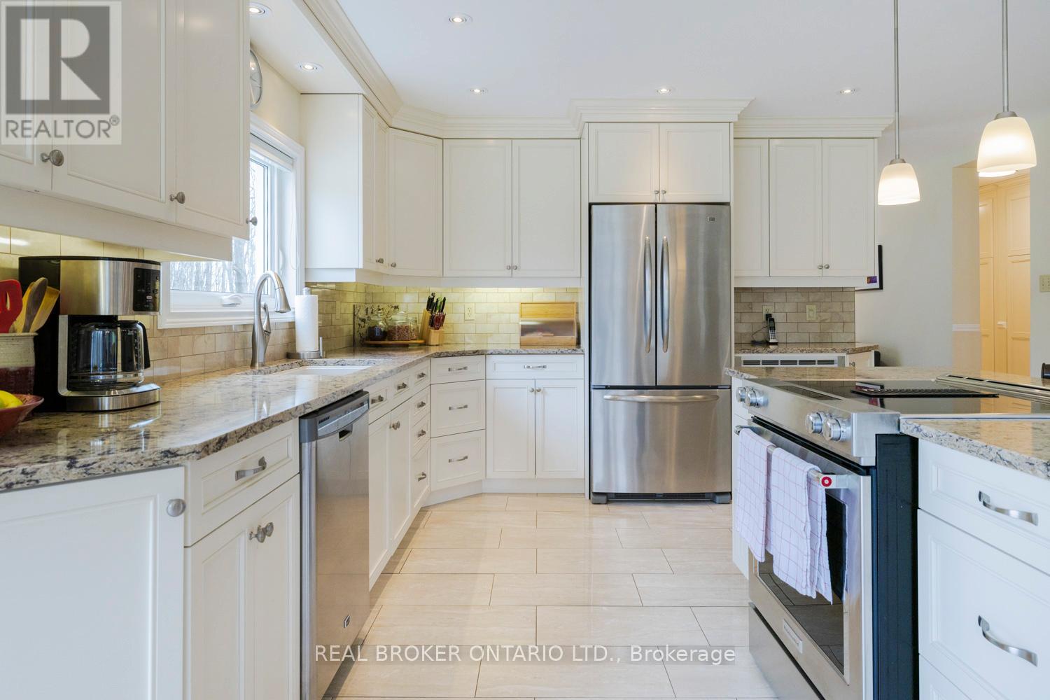 1954 Abbott Road, North Grenville, Ontario  K0G 1J0 - Photo 10 - X12101881
